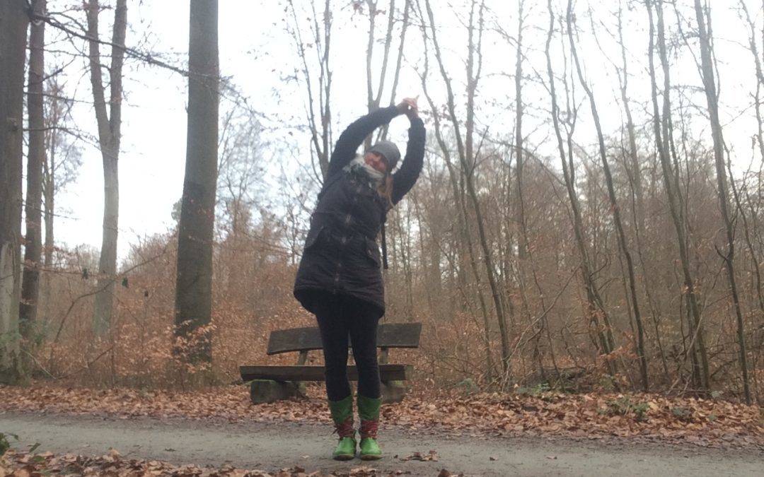 Yoga im Wald