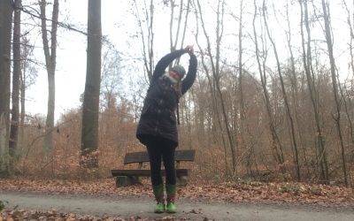 Yoga im Wald
